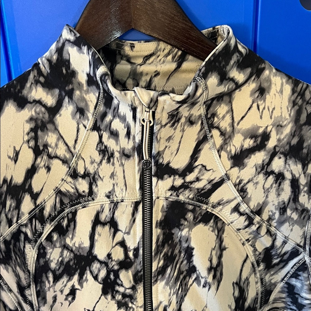 Lululemon Athletica Marble Pattern Full zip jacket - Picture 2 of 4